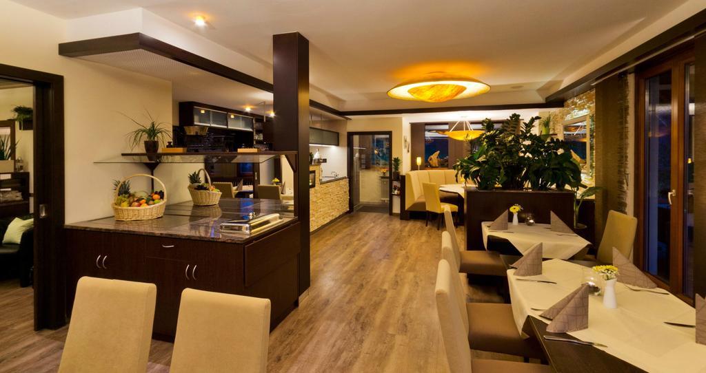Hotel - Restaurant Sonneneck Dornstetten Eksteriør billede