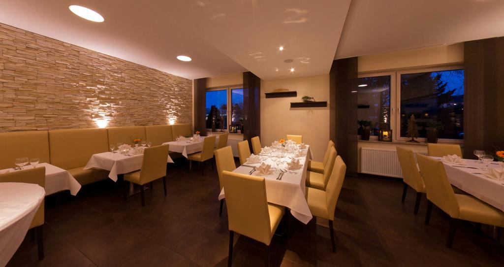 Hotel - Restaurant Sonneneck Dornstetten Eksteriør billede