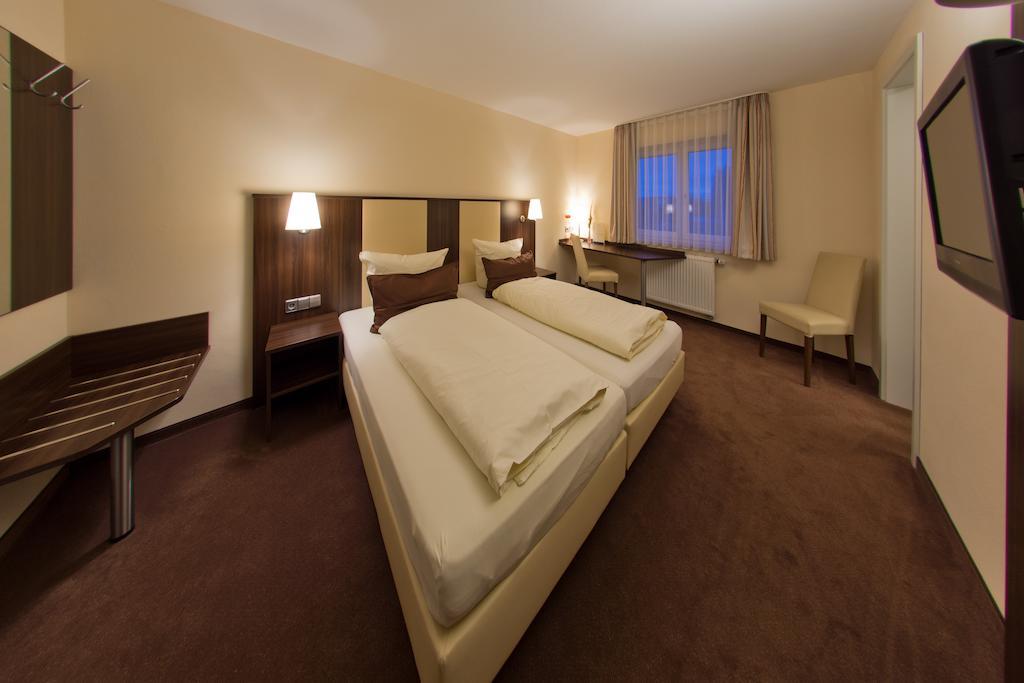 Hotel - Restaurant Sonneneck Dornstetten Værelse billede